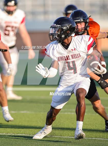 Thumbnail 2 in Springtown @ Mineral Wells (scrimmage) photogallery.