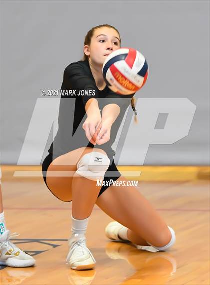 Thumbnail 1 in Village Christian vs. Archbishop Mitty (Nike Tournament of Champions) photogallery.