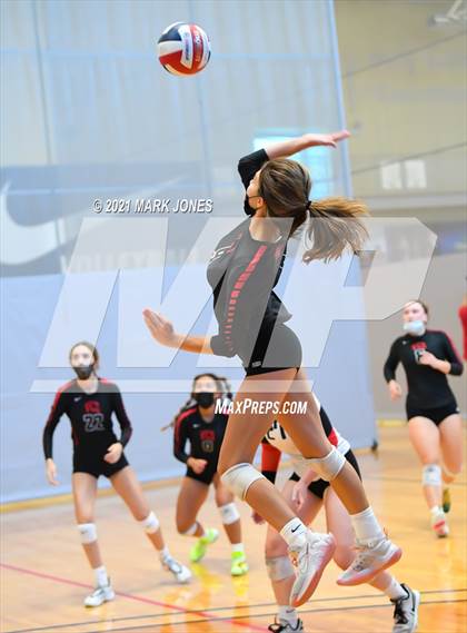 Thumbnail 3 in Village Christian vs. Archbishop Mitty (Nike Tournament of Champions) photogallery.