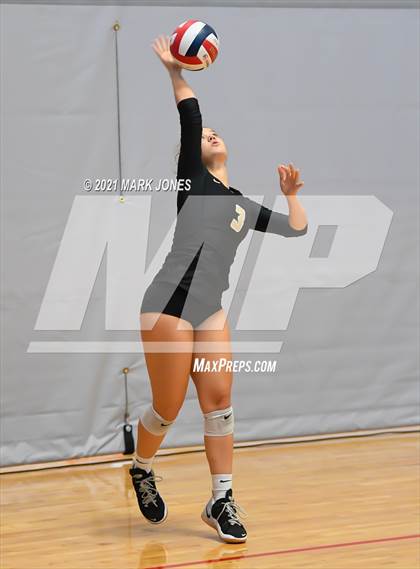 Thumbnail 2 in Village Christian vs. Archbishop Mitty (Nike Tournament of Champions) photogallery.