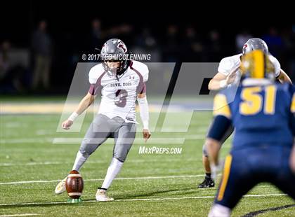 Thumbnail 1 in Morrilton vs. Wynne (AAA 5A 2nd Round Playoff) photogallery.