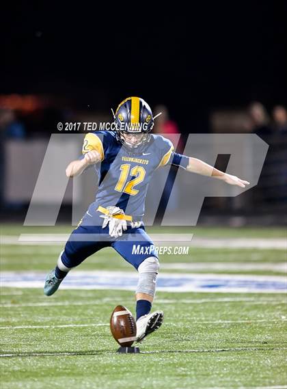 Thumbnail 2 in Morrilton vs. Wynne (AAA 5A 2nd Round Playoff) photogallery.