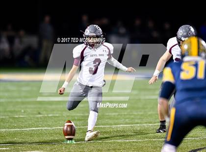 Thumbnail 3 in Morrilton vs. Wynne (AAA 5A 2nd Round Playoff) photogallery.