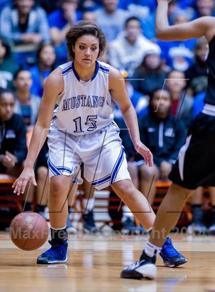 Thumbnail 1 in Steele vs. Jay (UIL 5A Bi-District Playoff) photogallery.