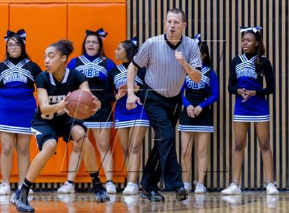 Thumbnail 2 in Steele vs. Jay (UIL 5A Bi-District Playoff) photogallery.
