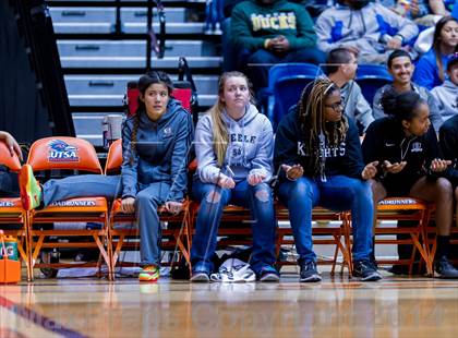 Thumbnail 2 in Steele vs. Jay (UIL 5A Bi-District Playoff) photogallery.