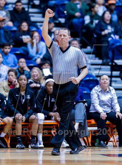 Thumbnail 1 in Steele vs. Jay (UIL 5A Bi-District Playoff) photogallery.