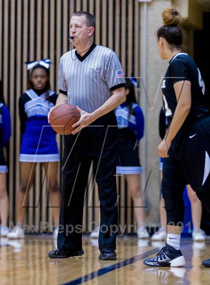 Thumbnail 2 in Steele vs. Jay (UIL 5A Bi-District Playoff) photogallery.