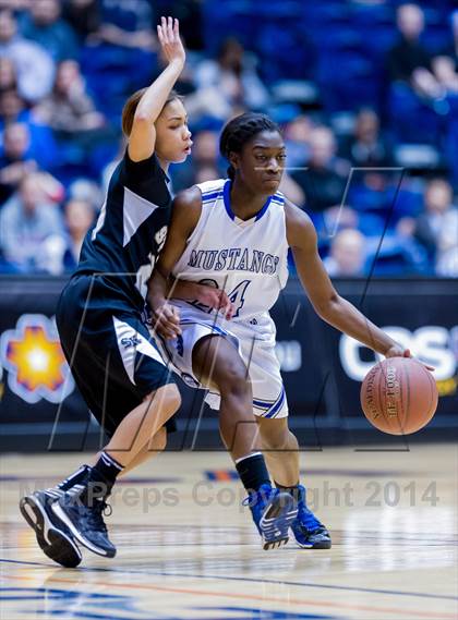 Thumbnail 3 in Steele vs. Jay (UIL 5A Bi-District Playoff) photogallery.