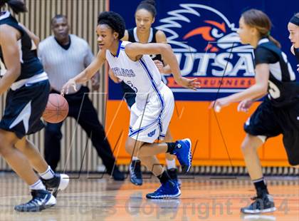 Thumbnail 1 in Steele vs. Jay (UIL 5A Bi-District Playoff) photogallery.