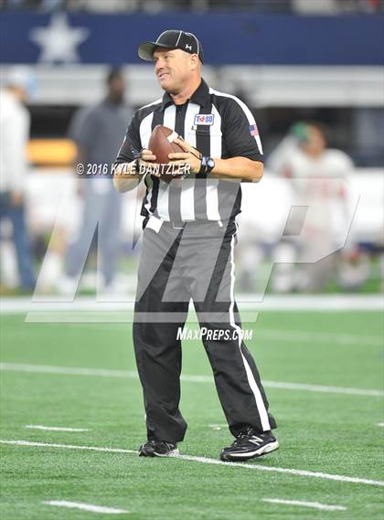 Thumbnail 1 in Iraan vs. Bremond (UIL 2A Division 2 Final) photogallery.