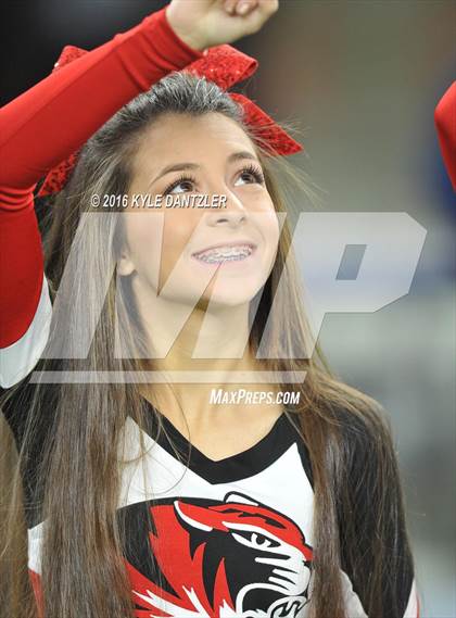 Thumbnail 3 in Iraan vs. Bremond (UIL 2A Division 2 Final) photogallery.