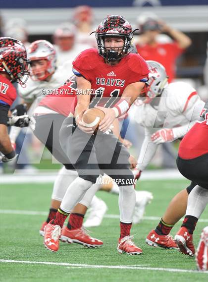 Thumbnail 2 in Iraan vs. Bremond (UIL 2A Division 2 Final) photogallery.