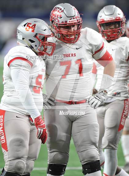 Thumbnail 2 in Iraan vs. Bremond (UIL 2A Division 2 Final) photogallery.