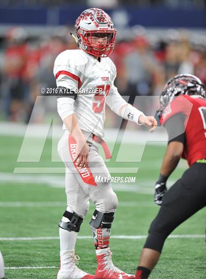 Thumbnail 2 in Iraan vs. Bremond (UIL 2A Division 2 Final) photogallery.