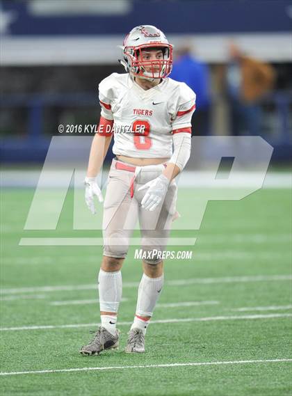 Thumbnail 1 in Iraan vs. Bremond (UIL 2A Division 2 Final) photogallery.