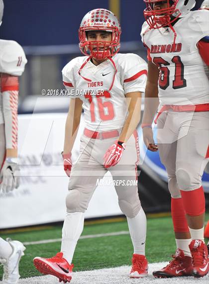 Thumbnail 1 in Iraan vs. Bremond (UIL 2A Division 2 Final) photogallery.