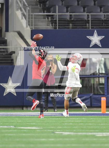Thumbnail 2 in Iraan vs. Bremond (UIL 2A Division 2 Final) photogallery.