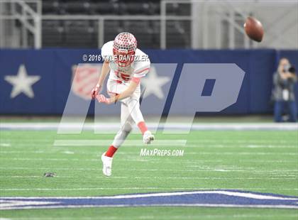 Thumbnail 1 in Iraan vs. Bremond (UIL 2A Division 2 Final) photogallery.
