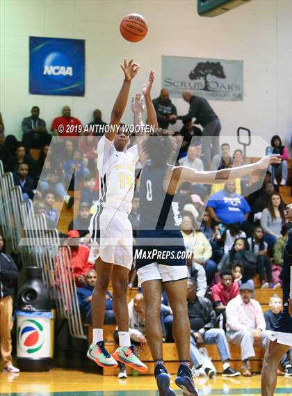 Thumbnail 1 in Huntington St. Joseph Prep vs. Word of God Christian Academy (Hoops and Dreams Showcase) photogallery.