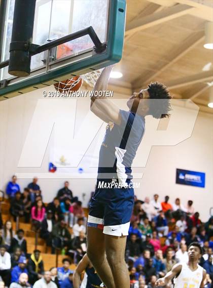 Thumbnail 1 in Huntington St. Joseph Prep vs. Word of God Christian Academy (Hoops and Dreams Showcase) photogallery.