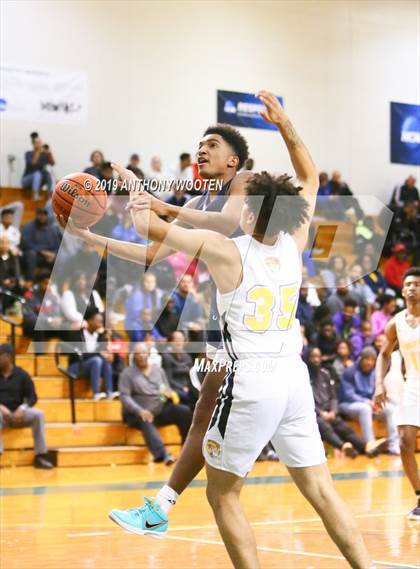 Thumbnail 3 in Huntington St. Joseph Prep vs. Word of God Christian Academy (Hoops and Dreams Showcase) photogallery.