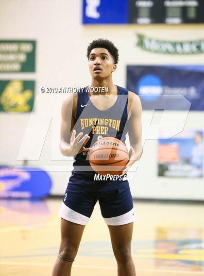 Thumbnail 3 in Huntington St. Joseph Prep vs. Word of God Christian Academy (Hoops and Dreams Showcase) photogallery.