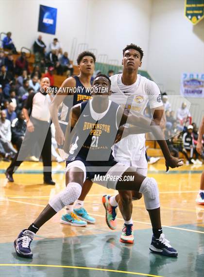 Thumbnail 1 in Huntington St. Joseph Prep vs. Word of God Christian Academy (Hoops and Dreams Showcase) photogallery.