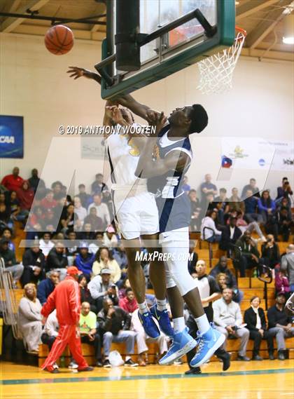 Thumbnail 2 in Huntington St. Joseph Prep vs. Word of God Christian Academy (Hoops and Dreams Showcase) photogallery.