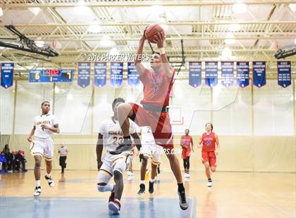 Thumbnail 2 in McDonogh 35 vs John Curtis Christian (Country Day Cajun Classic Tournament) photogallery.