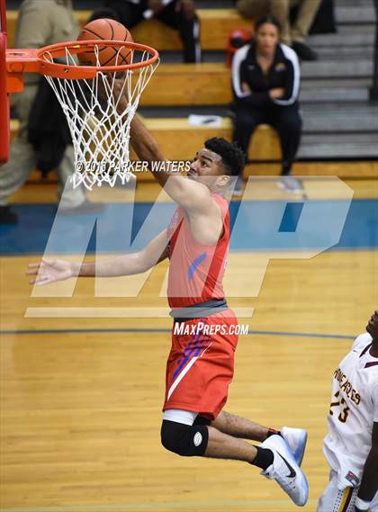 Thumbnail 2 in McDonogh 35 vs John Curtis Christian (Country Day Cajun Classic Tournament) photogallery.