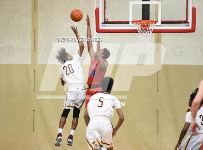 Thumbnail 3 in McDonogh 35 vs John Curtis Christian (Country Day Cajun Classic Tournament) photogallery.