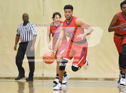 Thumbnail 1 in McDonogh 35 vs John Curtis Christian (Country Day Cajun Classic Tournament) photogallery.