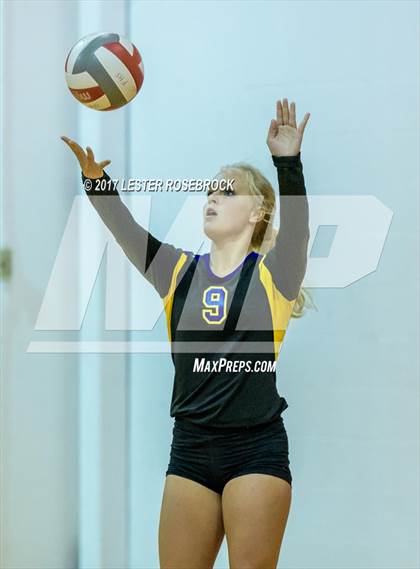 Thumbnail 2 in Kerrville Tivy @ Fredericksburg photogallery.