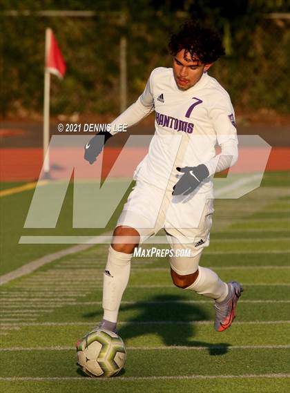 Thumbnail 2 in Whitney vs. Cathedral (De La Salle Showcase) photogallery.