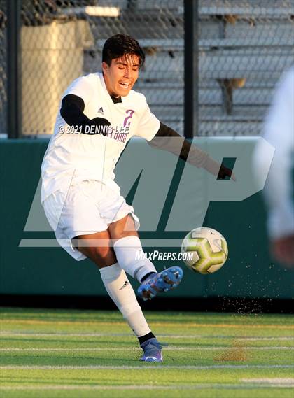 Thumbnail 3 in Whitney vs. Cathedral (De La Salle Showcase) photogallery.