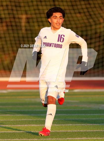 Thumbnail 3 in Whitney vs. Cathedral (De La Salle Showcase) photogallery.
