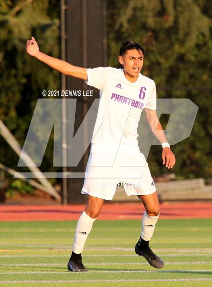 Thumbnail 2 in Whitney vs. Cathedral (De La Salle Showcase) photogallery.