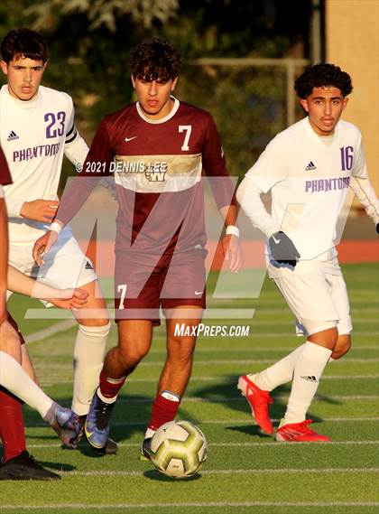 Thumbnail 2 in Whitney vs. Cathedral (De La Salle Showcase) photogallery.