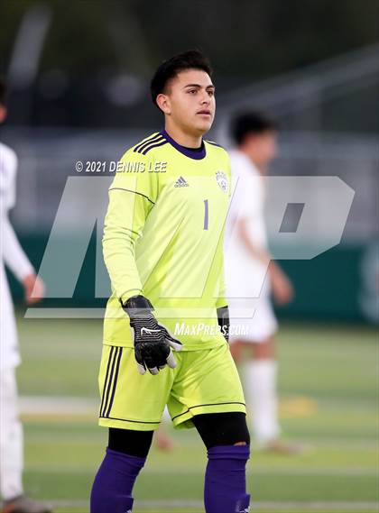 Thumbnail 3 in Whitney vs. Cathedral (De La Salle Showcase) photogallery.
