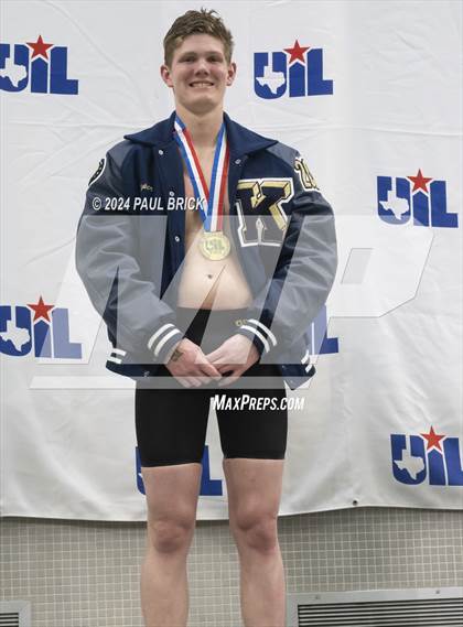 Thumbnail 3 in UIL 6A Swimming & Diving Finals photogallery.