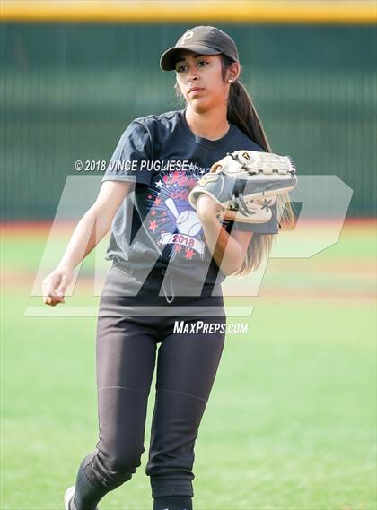 Thumbnail 3 in LACS 2018 Senior All-Stars photogallery.