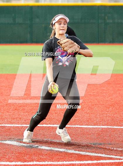 Thumbnail 3 in LACS 2018 Senior All-Stars photogallery.