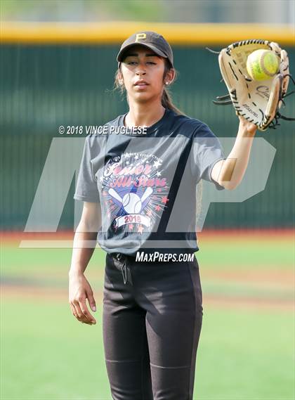 Thumbnail 1 in LACS 2018 Senior All-Stars photogallery.