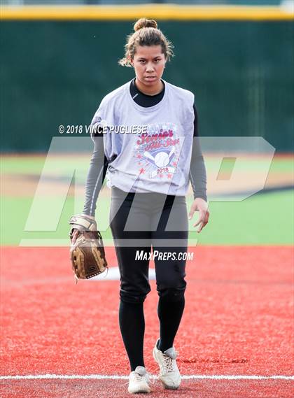 Thumbnail 3 in LACS 2018 Senior All-Stars photogallery.