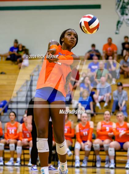 Thumbnail 2 in The Woodlands vs Grand Oaks photogallery.