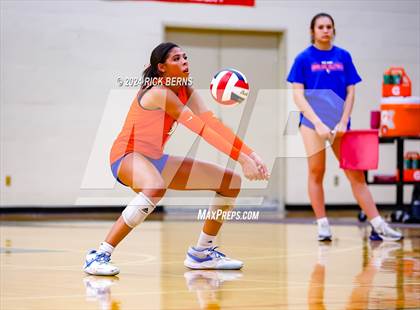 Thumbnail 3 in The Woodlands vs Grand Oaks photogallery.