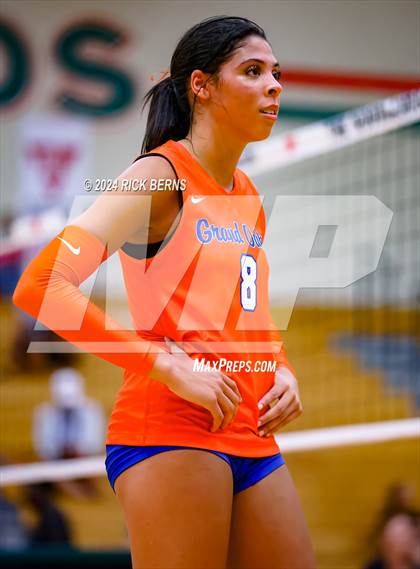 Thumbnail 2 in The Woodlands vs Grand Oaks photogallery.