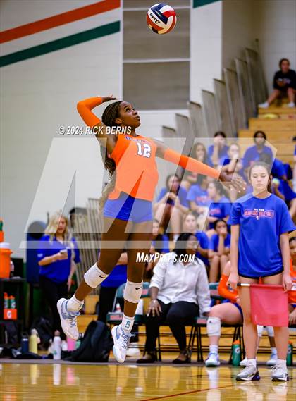 Thumbnail 3 in The Woodlands vs Grand Oaks photogallery.
