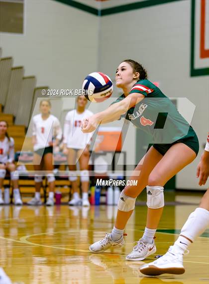 Thumbnail 1 in The Woodlands vs Grand Oaks photogallery.